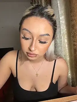 Kylie_One's cam snapshot