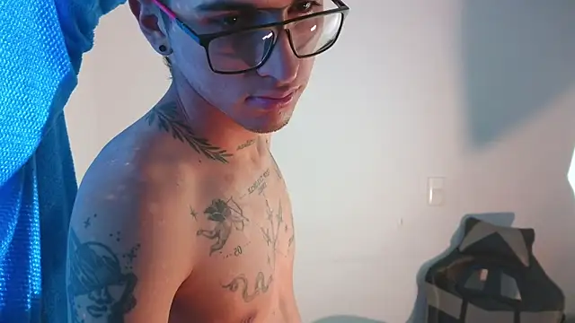 Nico_viper_1 live sex cam