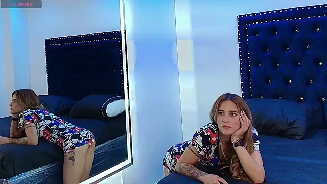 Juliieta_gray's cam snapshot