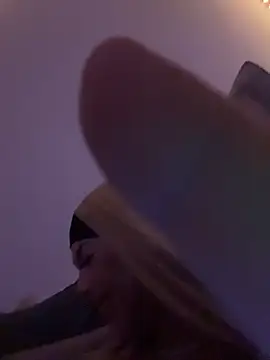 Mia-Tamara's cam snapshot