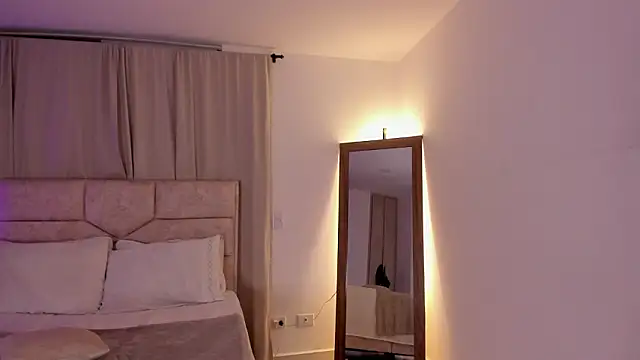 tina_olsen07's cam snapshot