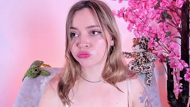 aliiceFM's cam snapshot