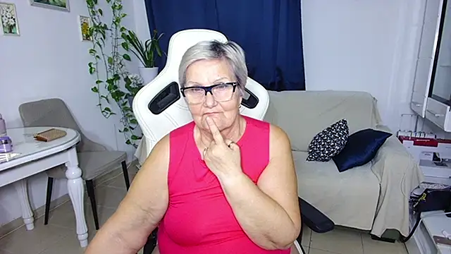 Selenna57 live sex cam