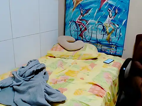 SlenderMatureMilfx's cam snapshot