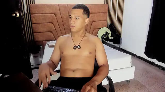 MATHY_ROBERT live sex cam