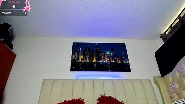 Nicole_nylee's cam snapshot