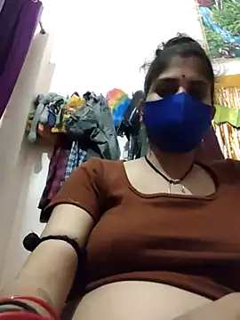 Maahi-Queen live sex cam