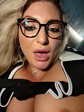 Blondie_Sasha live sex cam