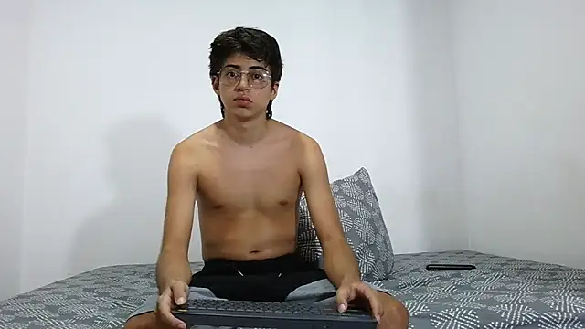 Andrew_sexy01's cam snapshot