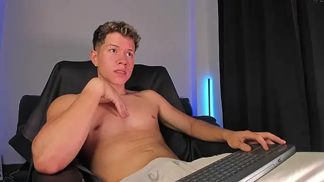 nathan_blake's cam snapshot