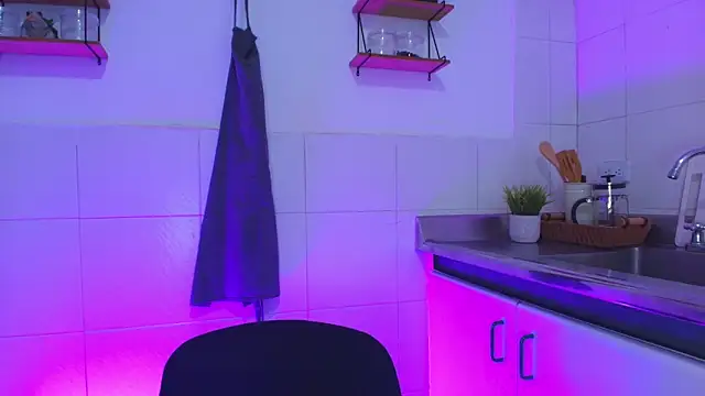 katy_handerson's cam snapshot