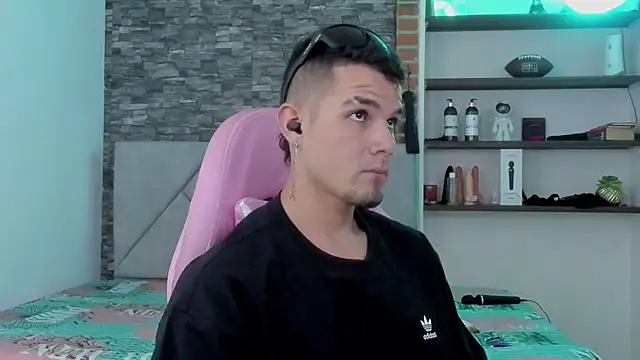 BooyHott_'s cam snapshot