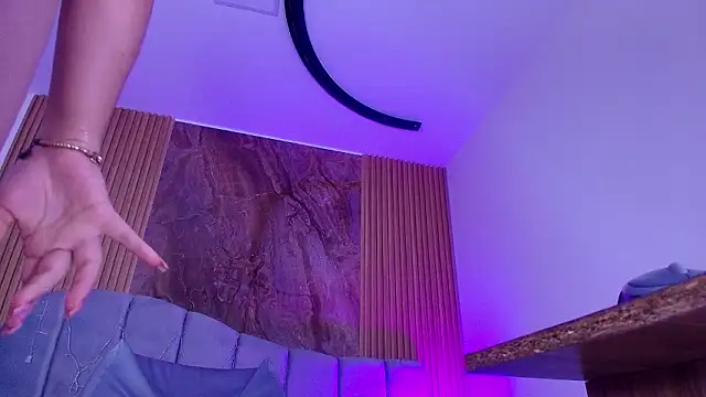 luce_williams's cam snapshot