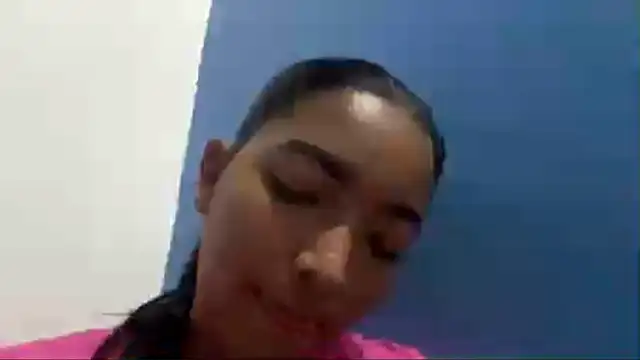 EstelleSchmeichel's cam snapshot