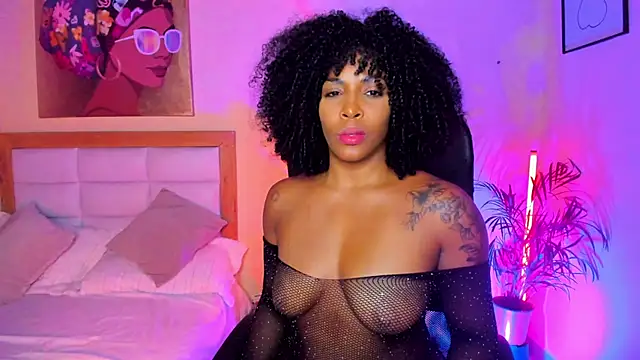 AitanaBrown_'s cam snapshot