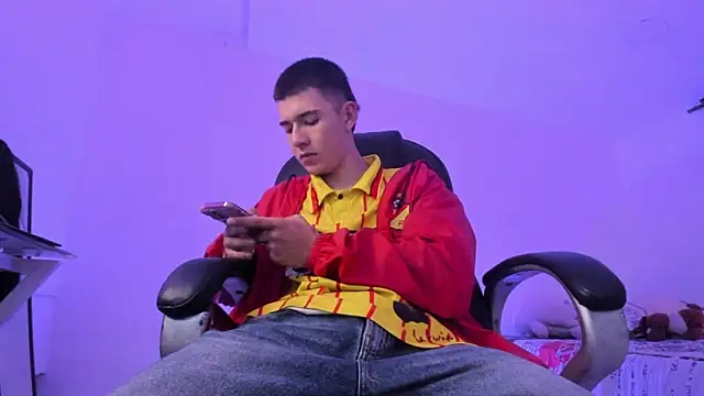 Aleck_Boy's cam snapshot