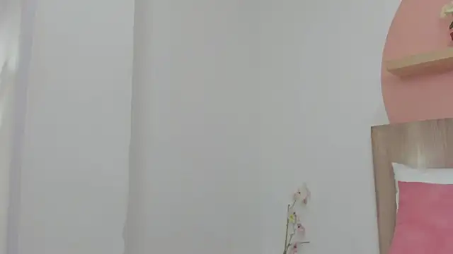 charlote_smit_'s cam snapshot