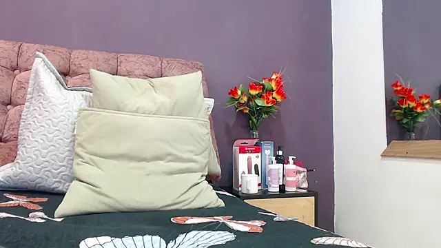 KateWelsin's cam snapshot