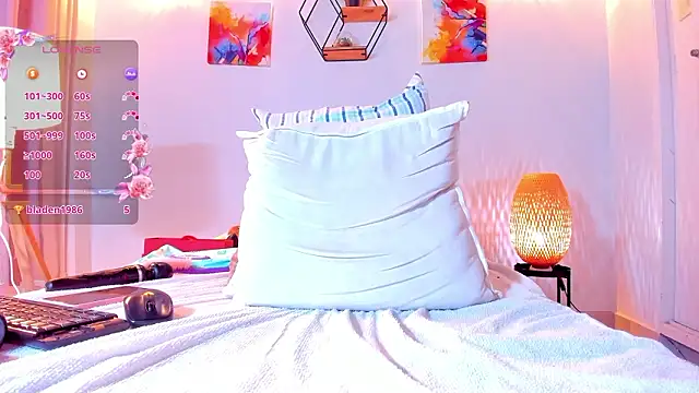 Violet_horny05's cam snapshot