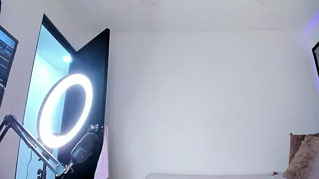 niicole_steele_'s cam snapshot