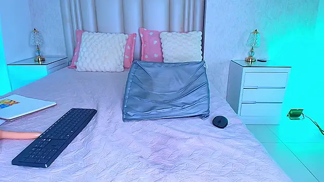 alanarose18's cam snapshot