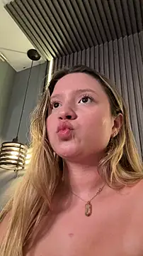 MiaPetit_ live sex cam
