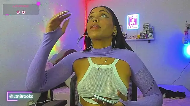 Annaa_Brooks live sex cam