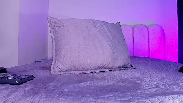 mia_stanfort's cam snapshot