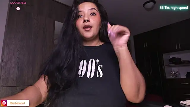 MissMoonn1 live sex cam