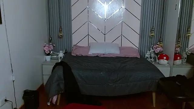 RubyThompson_'s cam snapshot