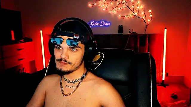 JordanShow live sex cam