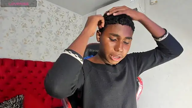 teylor_lovee live sex cam