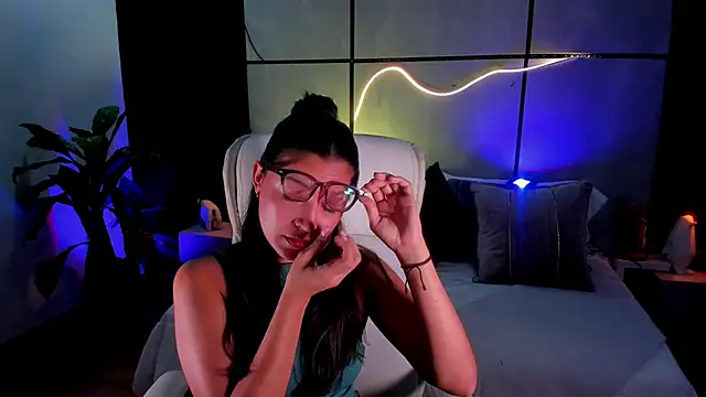 Gia_Mazzon live sex cam