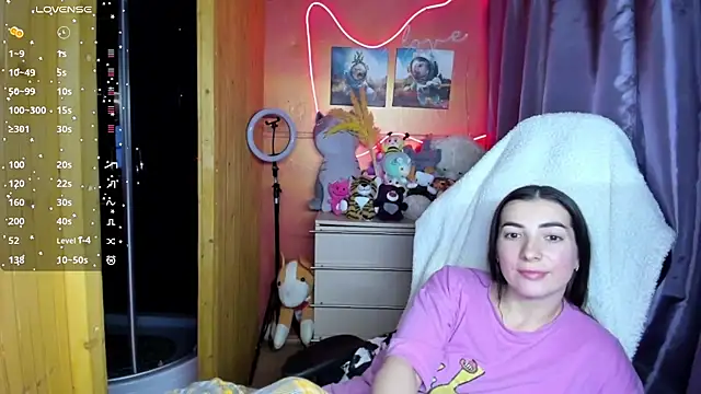 Fiery_Brunette_'s cam snapshot