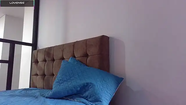 mini_kunis's cam snapshot