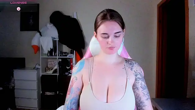 AnyshaCat's cam snapshot