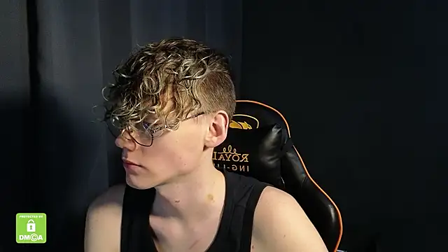 Keytaro live sex cam