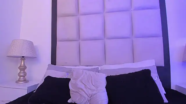 ElisabettaMonroy's cam snapshot