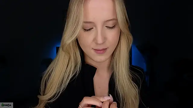 adele_armass's cam snapshot