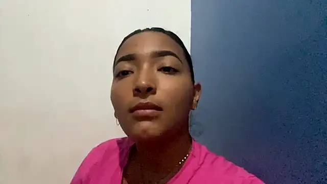 EstelleSchmeichel's cam snapshot