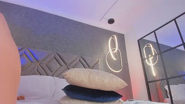 Bella-Swant's cam snapshot