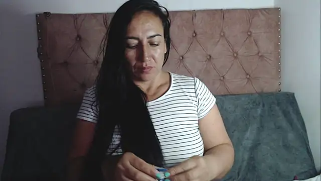 missbella1's cam snapshot