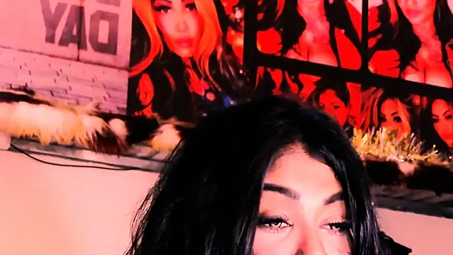 indian_dreamgirl's cam snapshot