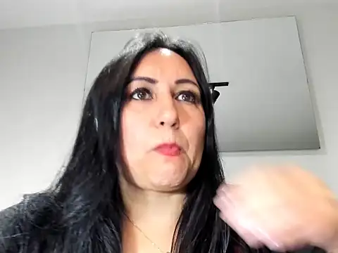 foxy-porn1's cam snapshot