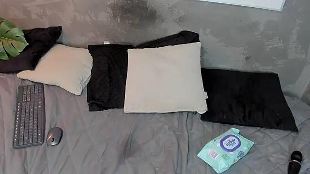 MiaNyxara_dh's cam snapshot