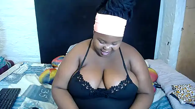 SexyBubblies96's cam snapshot