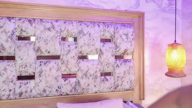 emily_dempsey's cam snapshot