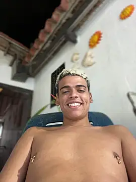 PrincesLeo live sex cam