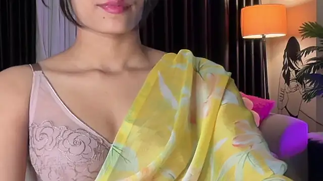 Wow-nisha's cam snapshot