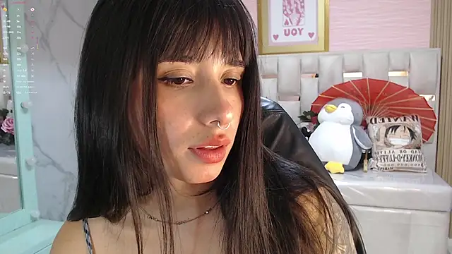 allyssa_bellini_s's cam snapshot